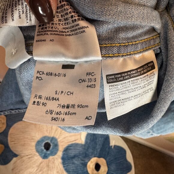 Levi's® Premium Iconic Western Denim Shirt Small - Picture 7 of 8